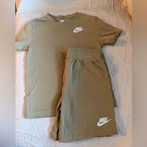 Nike camel color Short Sleeve Tee and Elastic Waist Shorts Set unisex